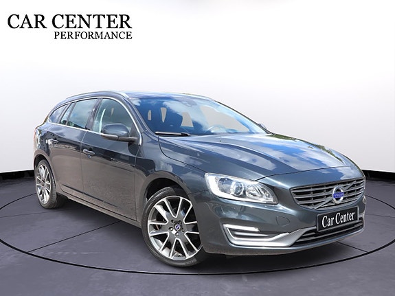 Volvo V60 2 of 5