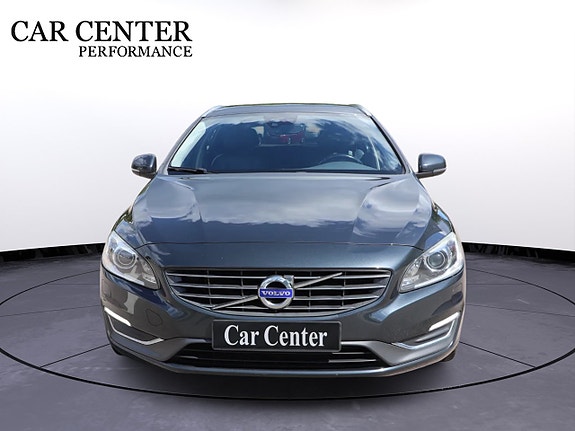 Volvo V60 4 of 5