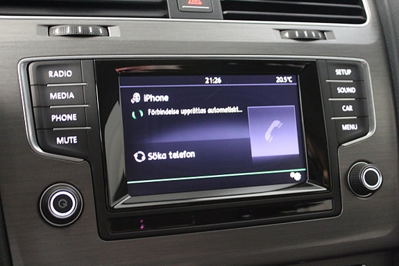 Volkswagen Golf VII 23 of 25