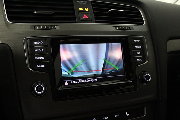 Volkswagen Golf VII 24 of 25