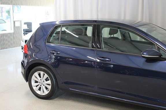 Volkswagen Golf VII 9 of 25