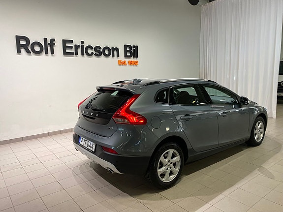 Volvo V40 Cross Country 4 of 5
