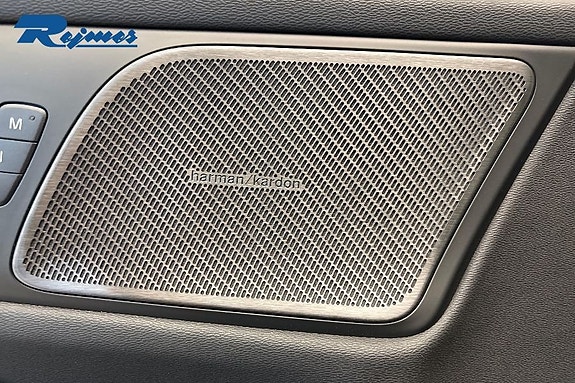Volvo V60 18 of 22