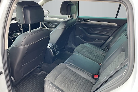 Volkswagen Passat 11 of 18