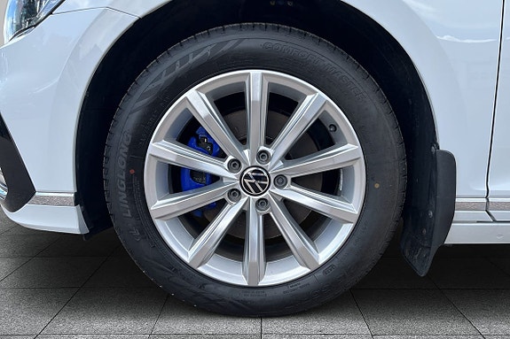 Volkswagen Passat 8 of 18