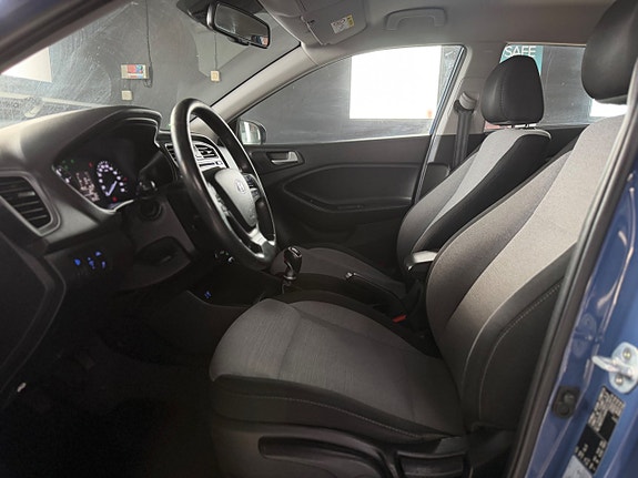 Hyundai i20 7 of 12