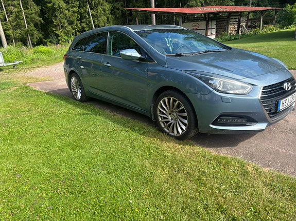 Hyundai i40 2 of 3
