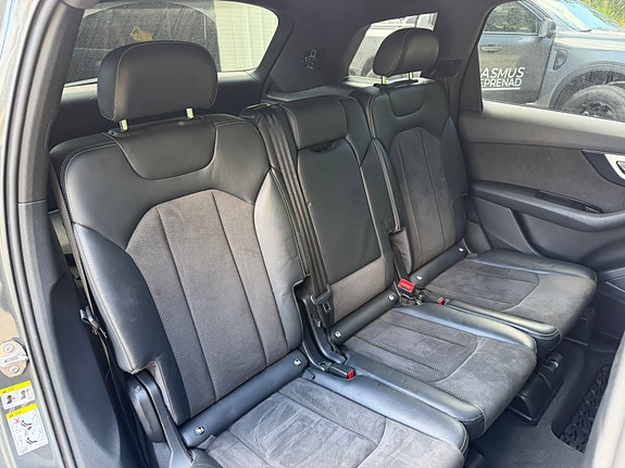 Audi Q7 6 of 8
