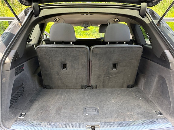 Audi Q7 8 of 8