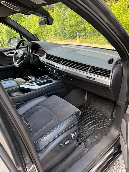 Audi Q7 5 of 5