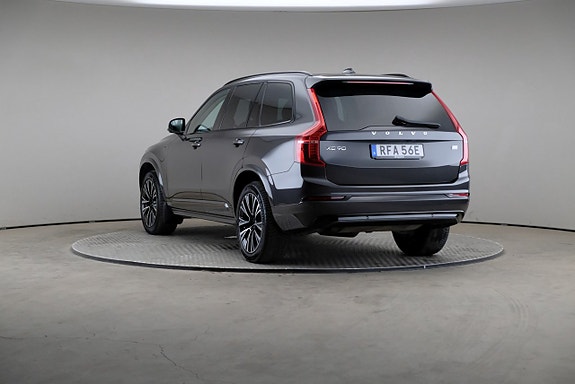 Volvo XC90 2 of 5