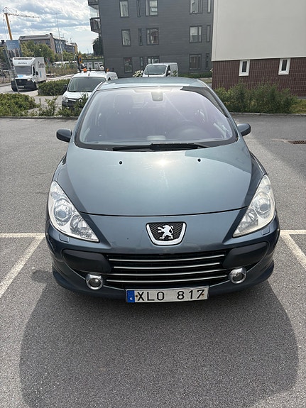 Peugeot 307 2 of 4