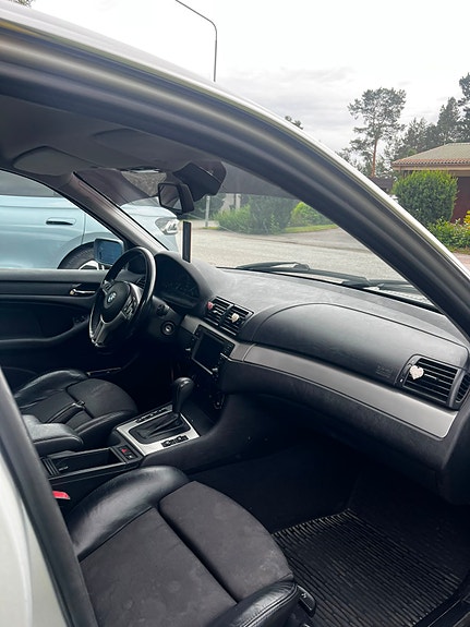 BMW 330d 8 of 9