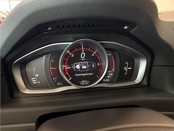 Volvo V70 3 of 5