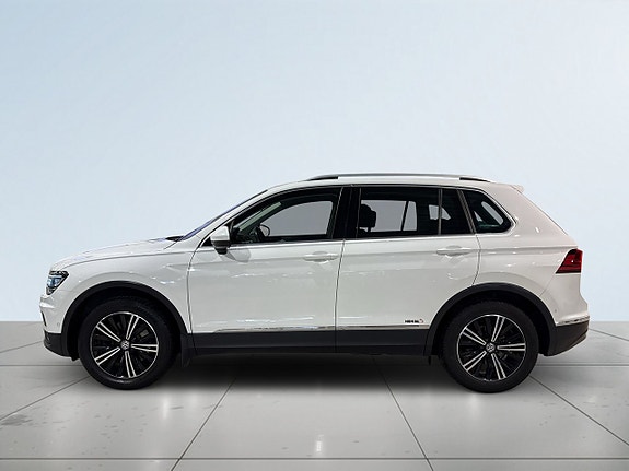 Volkswagen Tiguan 4 of 5