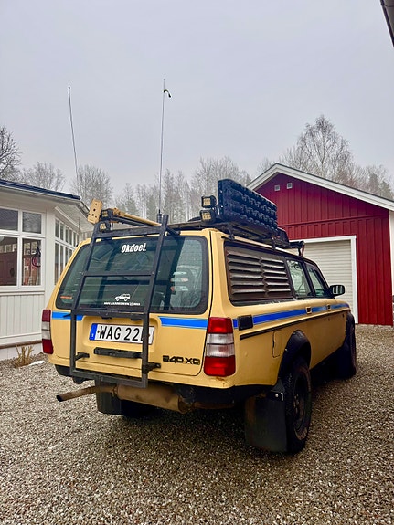 Volvo 240 9 of 10