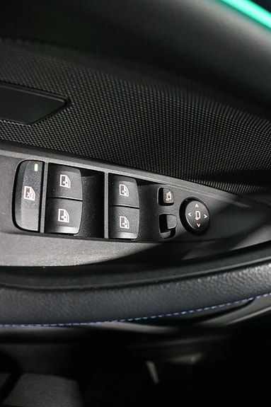 BMW i4 24 of 26