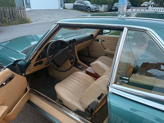 Mercedes-Benz 500 SL 5 of 8