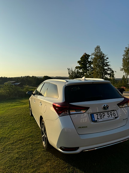 Toyota Auris 5 of 5