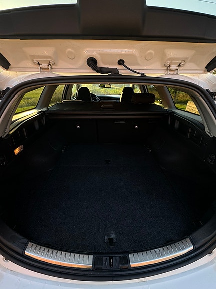 Toyota Auris 8 of 12