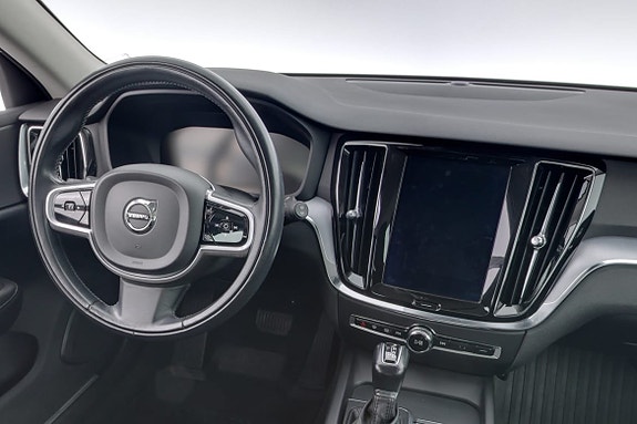 Volvo V60 8 of 17