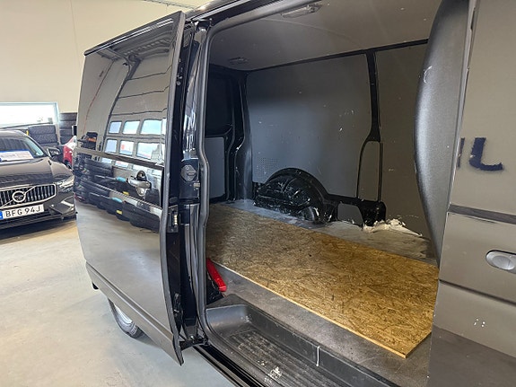 Volkswagen Transporter 7 of 15