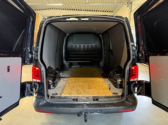 Volkswagen Transporter 6 of 15