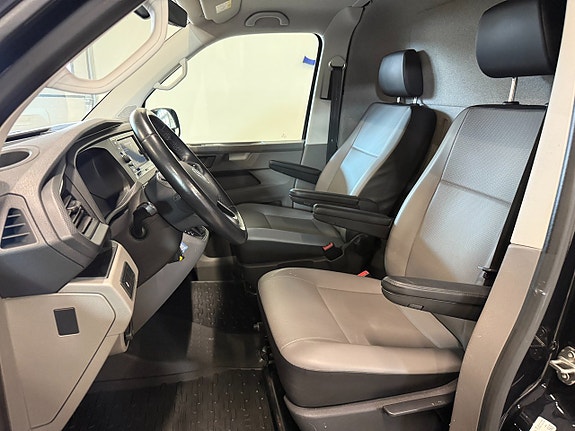 Volkswagen Transporter 9 of 15