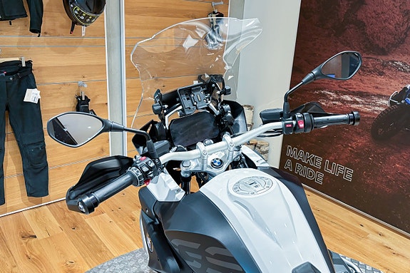 BMW R 1250 GS |Lågt chassi|Låg sadel|Alla paket|Motorbågar|Nyservad| 10 of 13