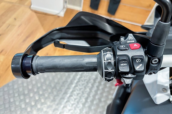 BMW R 1250 GS |Lågt chassi|Låg sadel|Alla paket|Motorbågar|Nyservad| 12 of 13