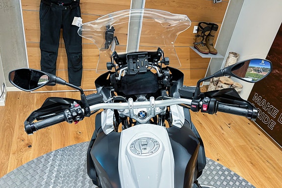 BMW R 1250 GS |Lågt chassi|Låg sadel|Alla paket|Motorbågar|Nyservad| 11 of 13