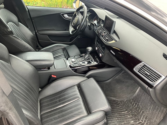 Audi A7 4 of 5
