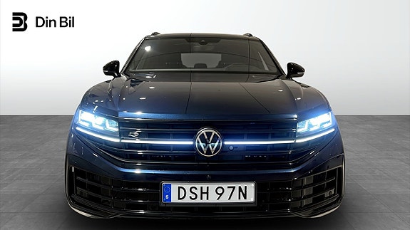 Volkswagen Touareg 4 of 5