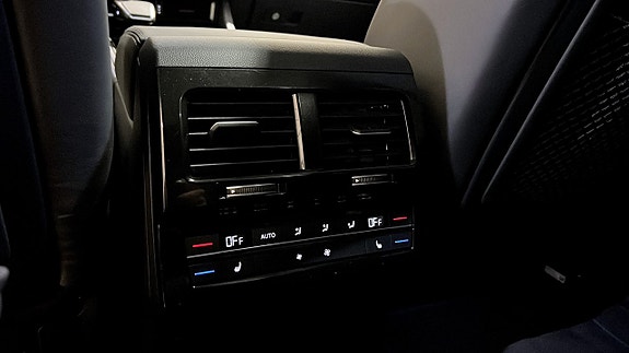 Volkswagen Touareg 18 of 25