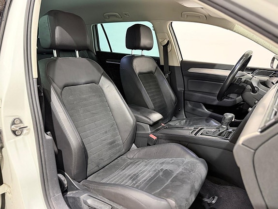 Volkswagen Passat 30 of 30