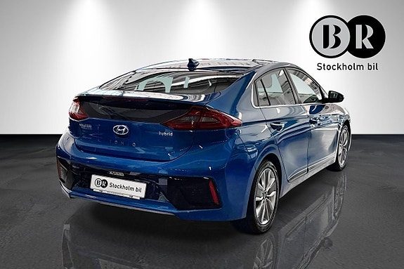 Hyundai IONIQ 2 of 18