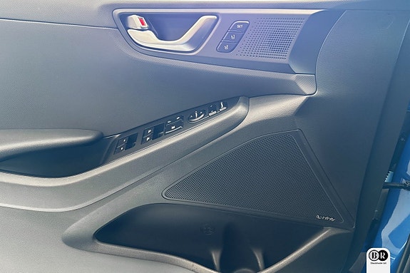 Hyundai IONIQ 15 of 18