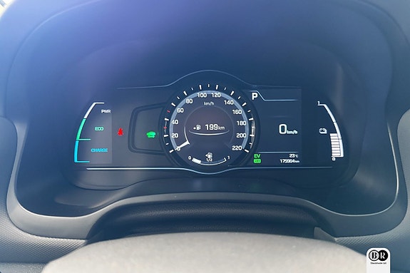 Hyundai IONIQ 10 of 18