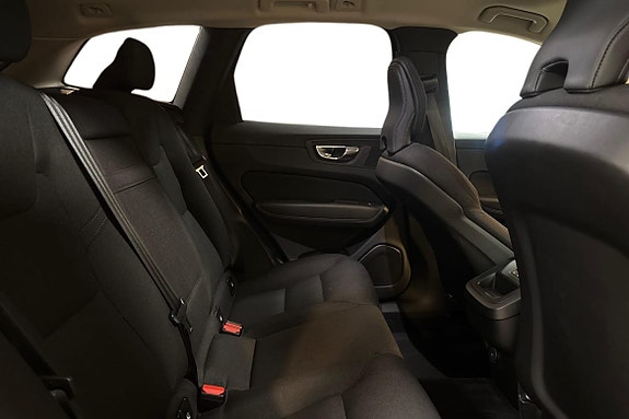 Volvo XC60 11 of 14