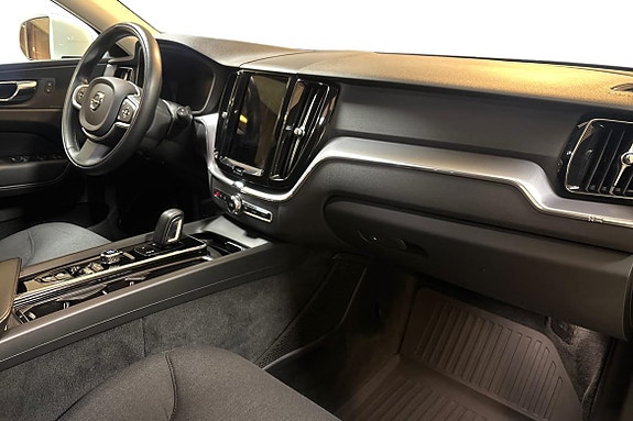 Volvo XC60 10 of 14