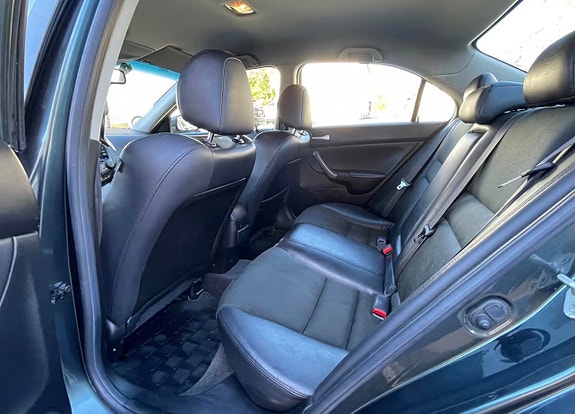 Honda Accord 4 of 5