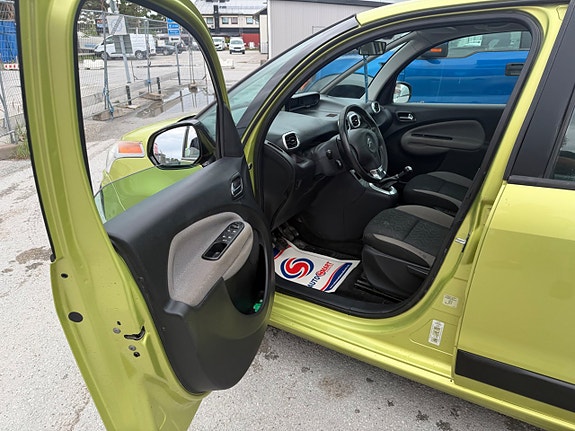 Citroen C3 Picasso 19 of 24