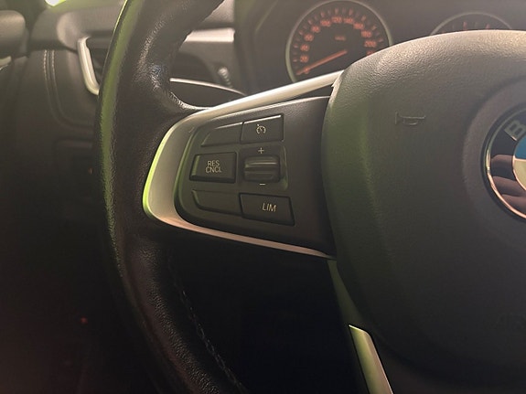 BMW 225xe 21 of 25