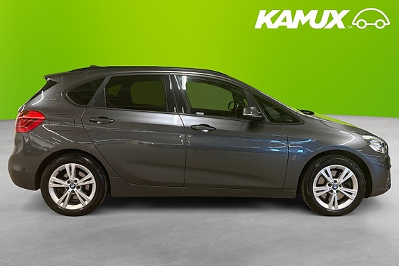 BMW 225xe 2 of 25