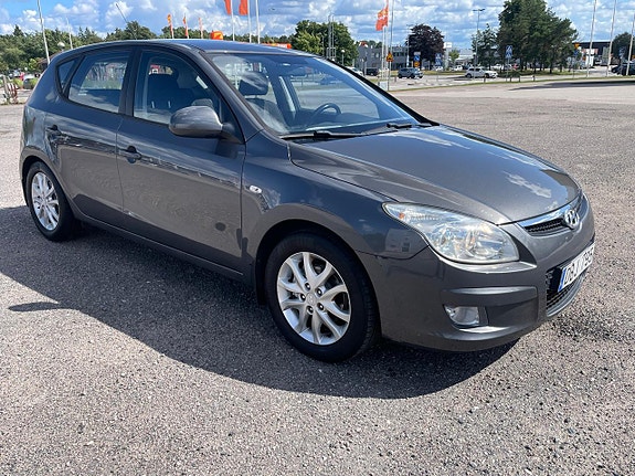 Hyundai i30 8 of 17