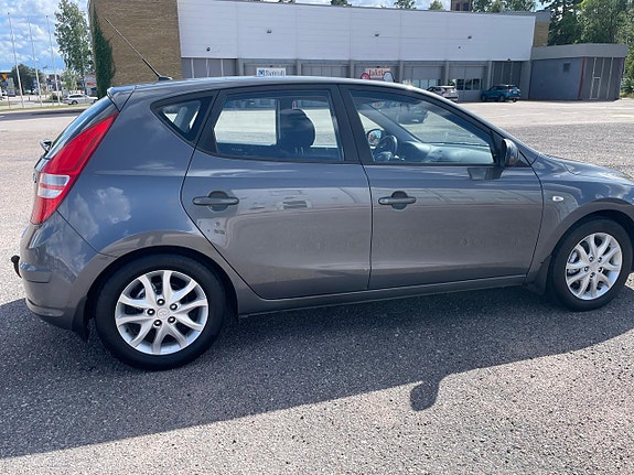 Hyundai i30 6 of 17