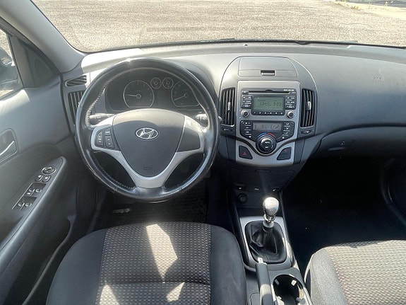 Hyundai i30 13 of 17