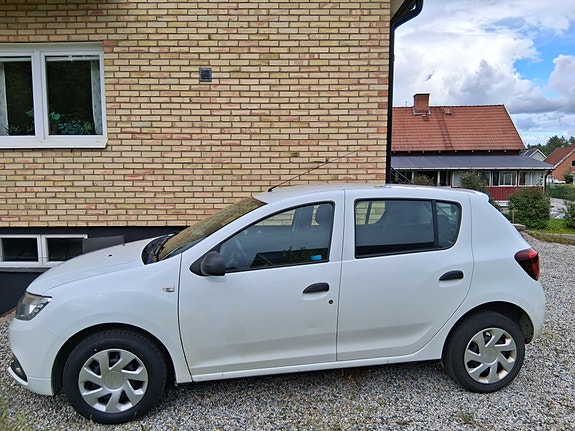 Dacia Sandero 3 of 5