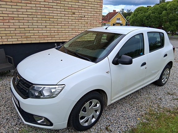 Dacia Sandero 2 of 5