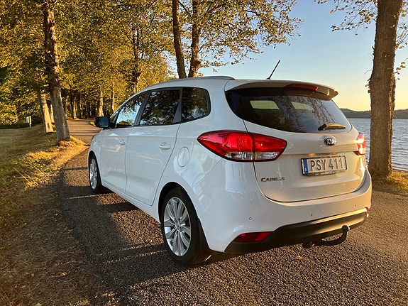Kia Carens 2 of 16